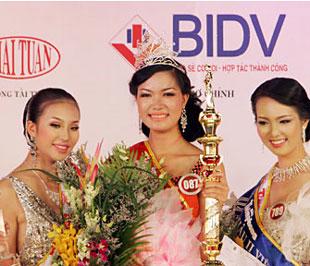 Vi phạm trong tổ chức cuộc thi Hoa hậu Viêt Nam 2008 và những bất cập trong quản lý tổ chức thi hoa hậu, người đẹp là một trong những "sự cố" của ngành văn hóa trong năm nay.