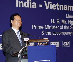 Thủ tướng Nguyễn Tấn Dũng phát biểu trước cộng đồng doanh nghiệp hai nước Việt Nam, Ấn Độ.