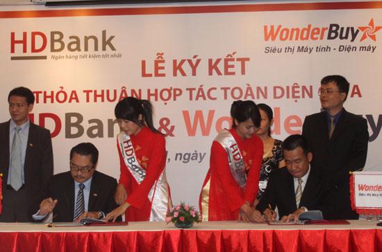 Lễ ký thỏa thuận hợp tác giữa HDBank với WonderBuy.