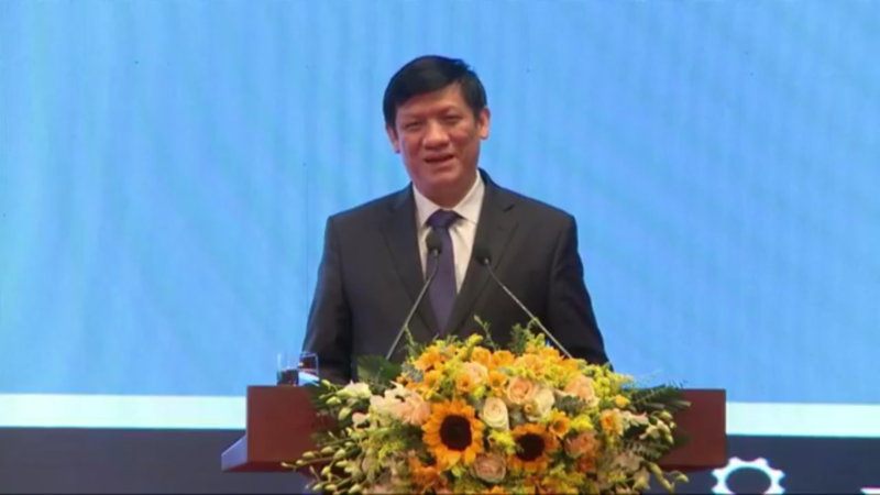 Bộ trưởng Bộ Y tế Nguyễn Thanh Long chia sẻ tại Hội nghị chuyển đổi số y tế quốc gia. 