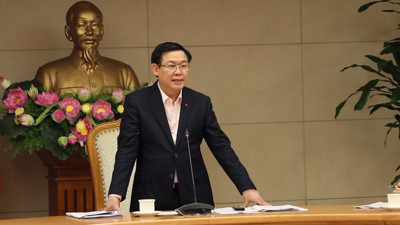 Phó thủ tướng Vương Đình Huệ chủ trì cuộc họp chiều 17/5 để nghe báo cáo triển vọng kinh tế vĩ mô.
