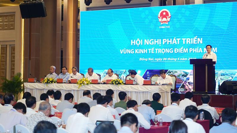 Phó thủ tướng Vương Đình Huệ cho rằng, đòi hỏi sự liên kết hành động chặt chẽ hơn giữa các địa phương chứ không phải là sự cố gắng của từng địa phương.