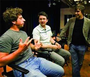 Sergey Brin (trái) và Larry Page (phải), hai nhà đồng sáng lập Google, tại cuộc họp báo giới thiệu trình duyệt web Google Chrome hôm 2/9 - Ảnh: AP.