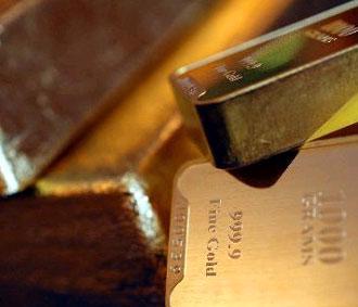 So với giá đóng cửa của thị trường vàng giao ngay thế giới hôm qua, giá vàng trong nước hiện vẫn cao hơn khoảng 60.000 đồng/chỉ.