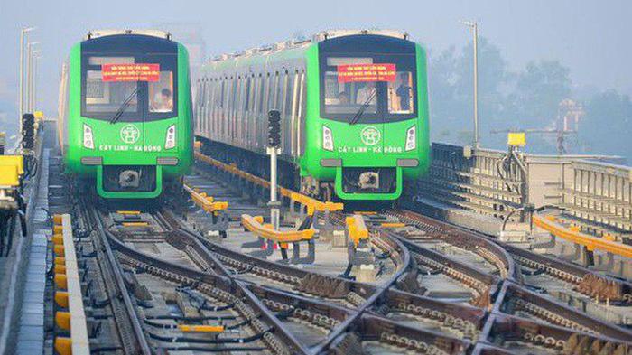 Dự án đường sắt đô thị Hà Nội, tuyến số 2A, Cát Linh - Hà Đông bị chậm tiến độ, phải điều chỉnh nhiều lần, đến nay chưa xác định chính thức thời gian hoàn thành dự án.