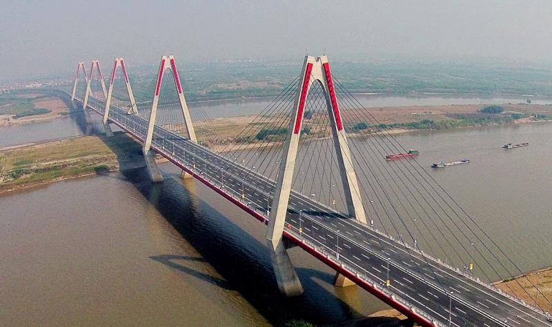 Một trong những mục tiêu quan trọng trong việc xây cầu mới là mở thêm hướng phát triển đô thị Hà Nội về phía Bắc sông Hồng - Ảnh minh họa. 