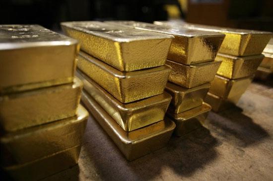 Theo đại diện Ngân hàng Nhà nước, các tổ chức tín dụng mới sử dụng 60% số vốn huy động bằng vàng (92,6 tấn, tương đương khoảng 73.000 tỷ đồng, tính đến cuối tháng 9/2010), hiệu quả kinh doanh thấp.