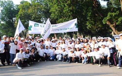 Chạy bộ vì trẻ em Hà Nội, một trong những hoạt động từ thiện của Manulife Việt Nam tổ chức.<br>