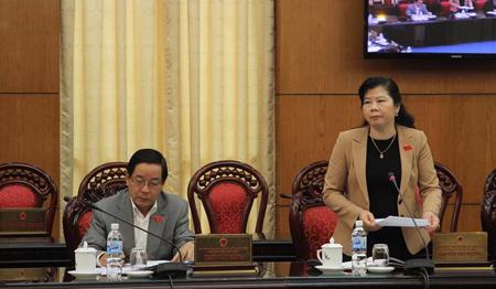 Theo Trưởng ban Công tác đại biểu Nguyễn Thị Nương, cử tri đánh giá cao các phiên chất vấn ở Quốc hội - Ảnh: N.H<br>