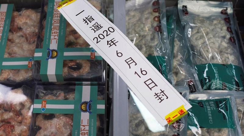 Trung Quốc hiện là nước nhập khẩu tôm và thịt bò hàng đầu thế giới - Ảnh: Reuters