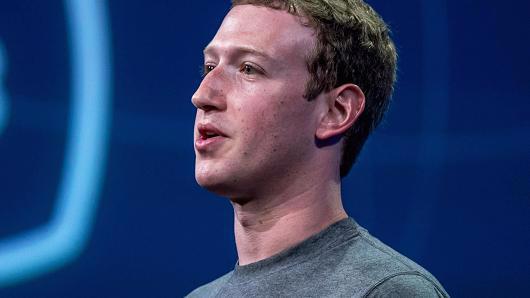 Đầu tháng 6 vừa qua, Facebook cũng đã bắt đầu tăng cường xóa bỏ các nội dung cực đoan trên mạng xã hội này - Ảnh: Getty/CNBC.<br>