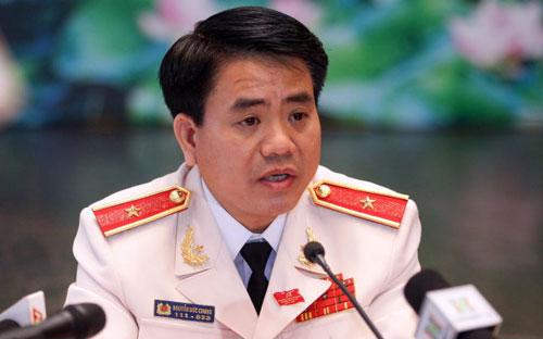 Thiếu tướng Nguyễn Đức Chung sinh năm 1967, hiện đang là Phó bí thư Thành uỷ, Giám đốc Công an thành phố Hà Nội.<br>
