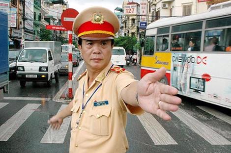 Hà Nội sẽ trang bị điện thoại thông minh cho cảnh sát giao thông.