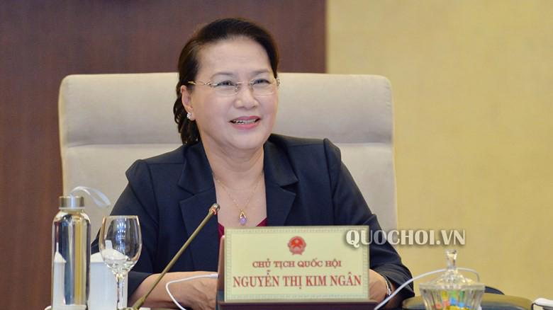 Chủ tịch Quốc hội Nguyễn Thị KIm Ngân phát biểu tại phiên họp.