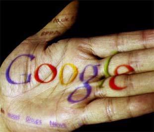 Dịch vụ mới của Google tránh chuyện vi phạm quyền riêng tư bằng cách chỉ chú tâm đến dữ liệu sao cho người khác không thể truy nguyên dữ liệu đến người sử dụng cá nhân.