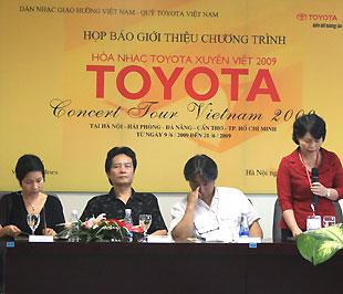 Cuộc họp báo giới thiệu chương trình hòa nhạc xuyên Việt do Toyota tổ chức.