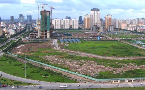 Giá trị chuyển nhượng quyền sử dụng đất thực tế tại Hà Nội hiện cao hơn nhiều khung giá của Thành phố công bố.<br>