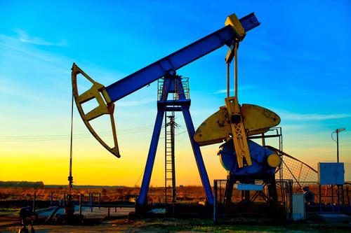 Sản lượng dầu trung bình hàng ngày của Mỹ năm 2015 là 9,4 triệu thùng, tăng 8,3% so với năm 2014 và là mức cao nhất từ năm 1972 - Ảnh: Reuters.<br>