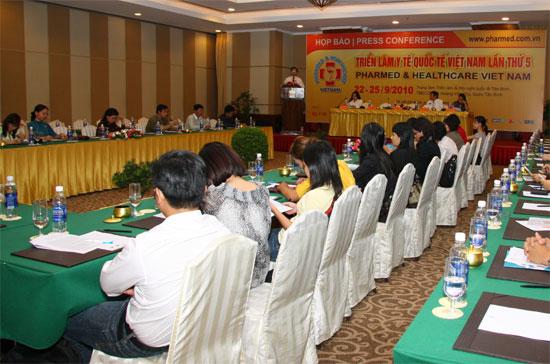 Họp báo giới thiệu Pharmed & Healthcare Vietnam 2010.