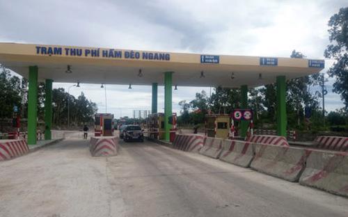 Khoảng cách từ trạm thu phí của dự án mở rộng quốc lộ 1 đoạn km 597+549 - km 605+000 và đoạn km 617+000 - km 641+000 tỉnh Quảng Bình (BOT) đến trạm thu phí hầm Đèo Ngang chỉ là 10 km.