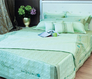 Công ty Cổ phần Mirae (mã KMR-HOSE) thông báo công ty đã được chấp thuận về nguyên tắc phát hành và niêm yết cổ phiếu trên thị trường chứng khoán Hàn Quốc.