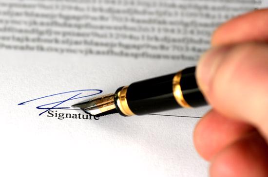 Nhiều doanh nghiệp vẫn có cảm nhận về sự phiền hà khi xin chữ ký, con dấu.