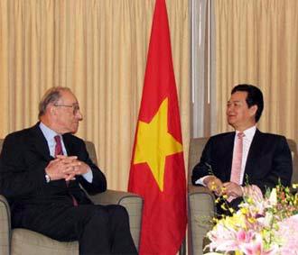 Thủ tướng đề nghị ông Alan Greenspan đưa ra những nhận định về kinh tế Mỹ, kinh tế thế giới và lời khuyên cho kinh tế Việt Nam.