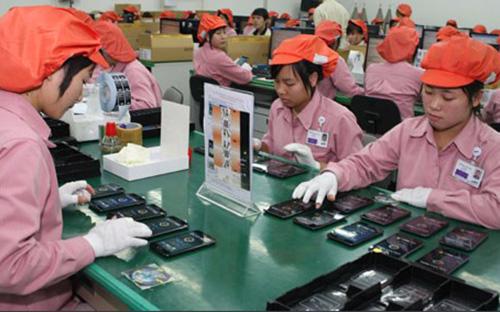 Theo Tổng cục Hải quan, trong tháng 2/2016, giá trị xuất khẩu đối với mặt hàng điện thoại các loại và linh kiện của Việt Nam đạt 2,44 tỷ USD - tăng 7,6 % so với tháng đầu năm 2016.