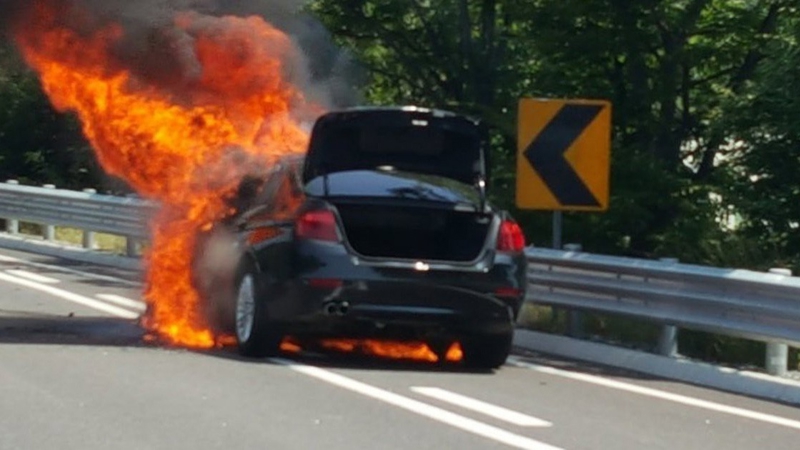 Từ đầu năm có khoảng 40 vụ cháy động cơ xe BMW tại Hàn Quốc - Ảnh: WSJ.