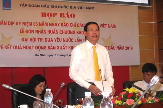 Tổng giám đốc Petro Vietnam chủ trì buổi họp báo sáng 9/6.