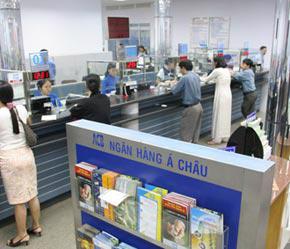 ACB là một trong những ngân hàng có phương án phát hành cổ phiếu để tăng vốn điều lệ trong thời gian qua  - Ảnh: Việt Tuấn.