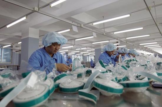 Trung Quốc nhanh chóng ra khỏi tình trạng thâm hụt thương mại - Ảnh: Reuters.