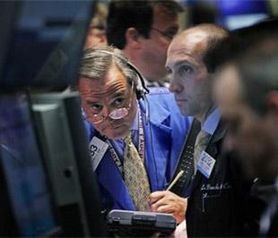 Trong tháng 8, chỉ số Dow Jones tăng 3,5%, chỉ số S&P 500 lên 3,4% và chỉ số Nasdaq tiến thêm 1,5% - Ảnh: AP.