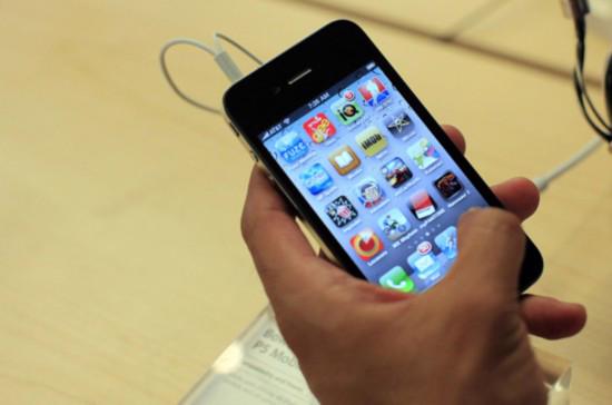 iPhone 4 hiện là một trong những chiếc điện thoại di động thông minh được tiêu thụ nhiều nhất trên thế giới.