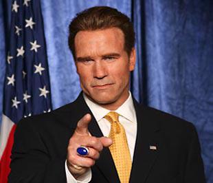 Thống đốc bang California, ông Arnold Schwarzenegger.