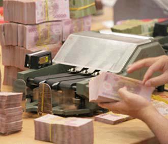 Lãi suất cho vay tín dụng xuất khẩu của Nhà nước bằng đồng Việt Nam là 14,4%/năm, bằng ngoại tệ tự do chuyển đổi là 7,8%/năm.