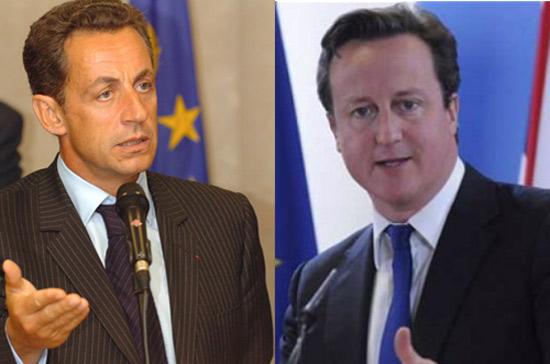 Tổng thống Pháp Nicolas Sarkozy (trái) và Thủ tướng Anh David Cameron.
