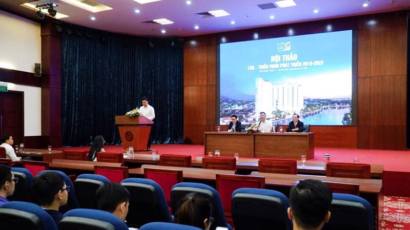 Ông Nguyễn Khánh Hưng – Chủ tịch Hội đồng Quản trị LDG Group trả lời các câu hỏi của nhà đầu tư tại hội thảo.