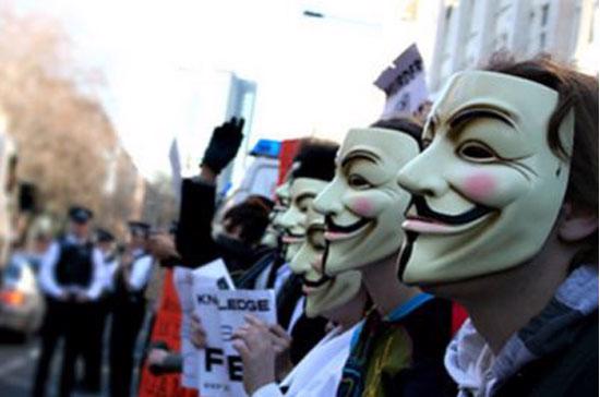Nhiều hacker coi họ như những kẻ khủng bố V trong bộ phim "V for Vendetta".