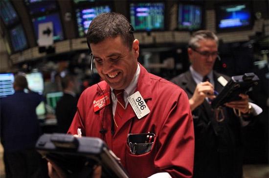 Trong tuần qua, Dow Jones đã tăng 2,35%, S&P 500 lên 2,37% và Nasdaq tiến thêm 2,95% - Ảnh: Getty Images.