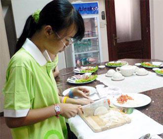 Đảm bảo thực phẩm an toàn cũng là một biện pháp quan trọng để tăng khả năng cạnh tranh của thực phẩm Việt Nam trong quá trình hội nhập toàn cầu.