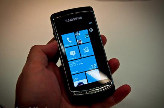 Mẫu di động Samsung dùng Windows Phone 7, bị rò rỉ hồi tháng 8.