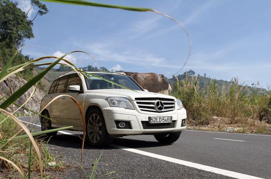 Mercedes-Benz GLK đã qua sử dụng tiêu tốn trung bình 11,2 lít/100 km trên hơn 700 km đường hỗn hợp - Ảnh: Bobi.