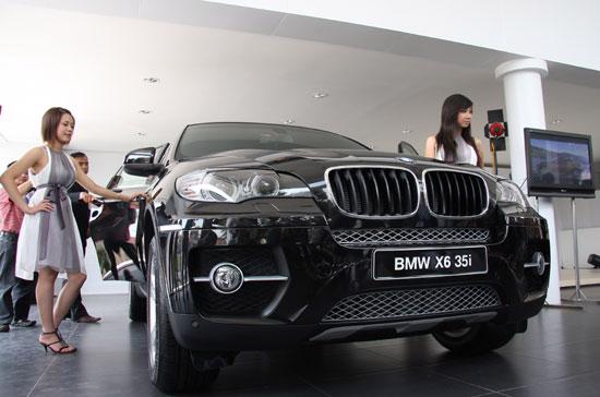 Thuế giảm vẫn không đủ sức giúp giá xe BMW giảm xuống từ tháng 1/2011 - Ảnh: Đức Thọ.