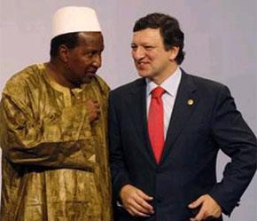 Chủ tịch Ủy ban châu Âu Jose Manuel Barroso và Chủ tịch Ủy ban Liên minh châu Phi Alpha Oumar Konare.