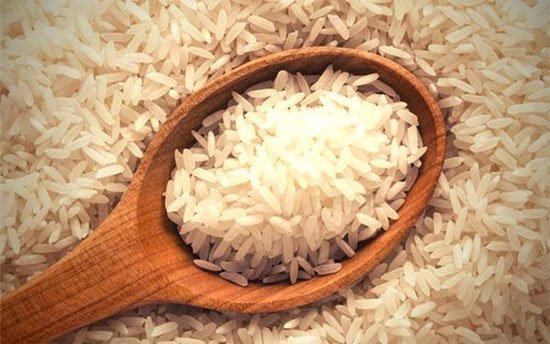 Xuất khẩu gạo tiếp tục suy giảm ở mức hai con số trong tháng đầu năm 2017.