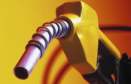 Giá xăng dầu trong nước khi nào giảm trong khi giá dầu thế giới đã giảm?