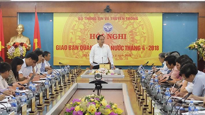 Tại cuộc họp giao ban sáng 4/5, Bộ trưởng Trương Minh Tuấn đã chỉ đạo Cục Viễn thông chủ trì phối hợp đề xuất tăng cường quản lý thẻ cào trong ngắn hạn và dài hạn - Ảnh Trọng Đạt.