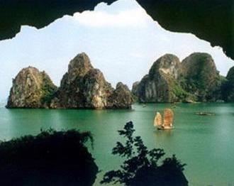 Hiện vịnh Hạ Long là kỳ quan duy nhất của Việt Nam được tiếp tục tham gia bình chọn.