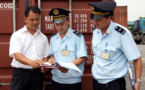 Ban chỉ đạo 127 Hà Nội đánh giá tình hình buôn lậu, gian lận thương mại vẫn diễn biến phức tạp.<br>